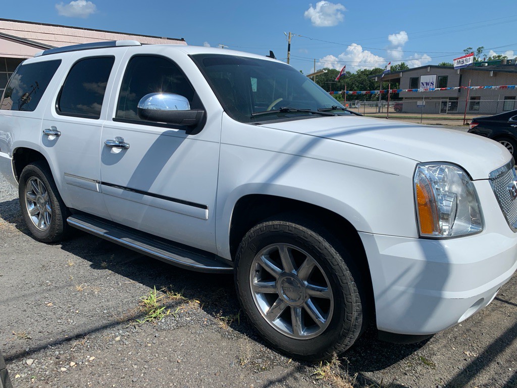 2012 GMC Yukon Image 2