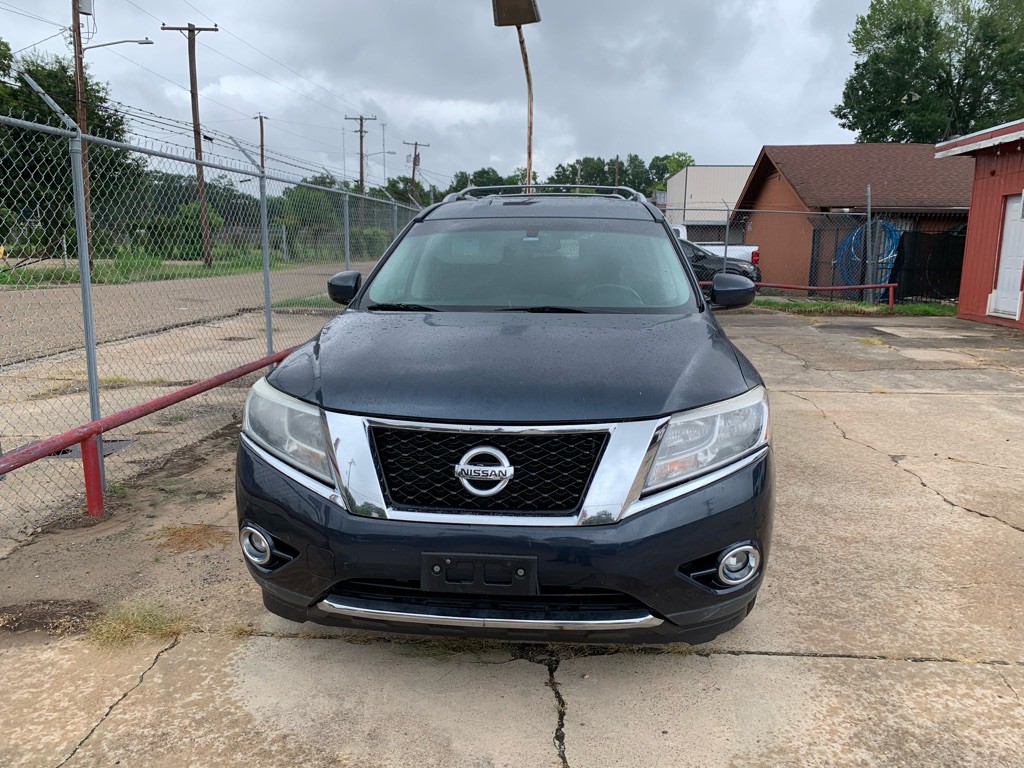 2014 Nissan Pathfinder Image 2