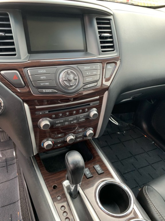 2014 Nissan Pathfinder Image 8