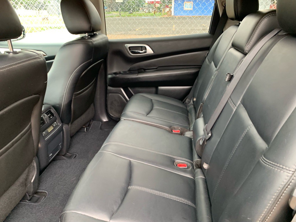 2014 Nissan Pathfinder Image 10