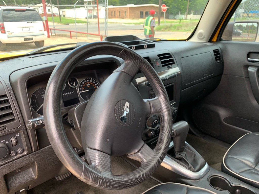 2007 HUMMER H3 Image 8