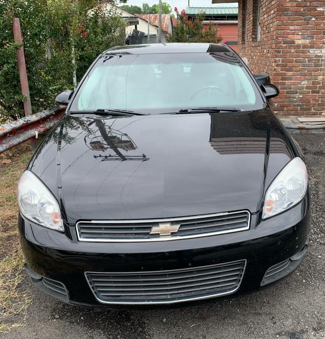 2011 Chevrolet Impala Image 2