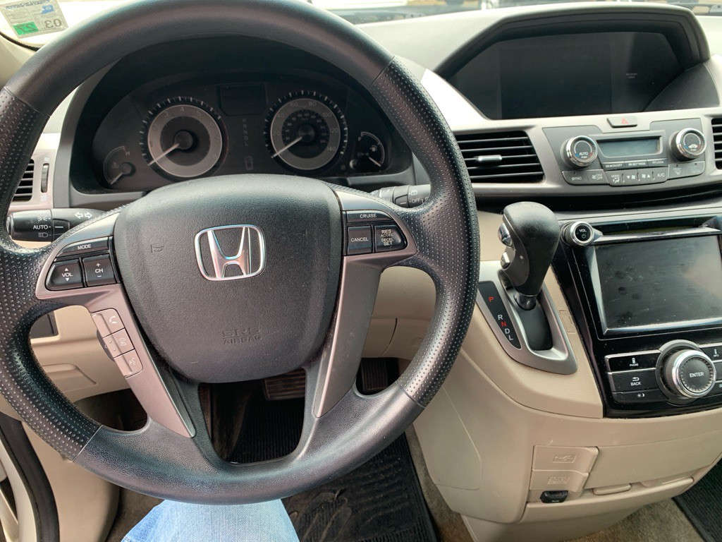 2015 Honda Odyssey Image 8