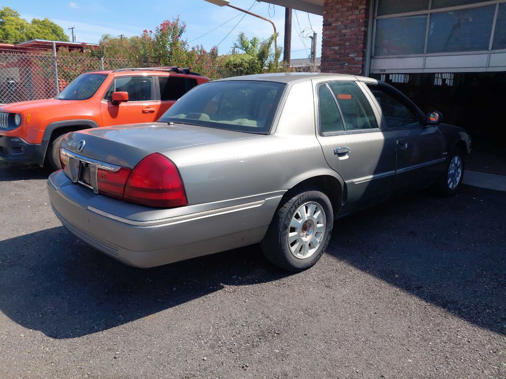 2004 Mercury Grand Marquis Image 4