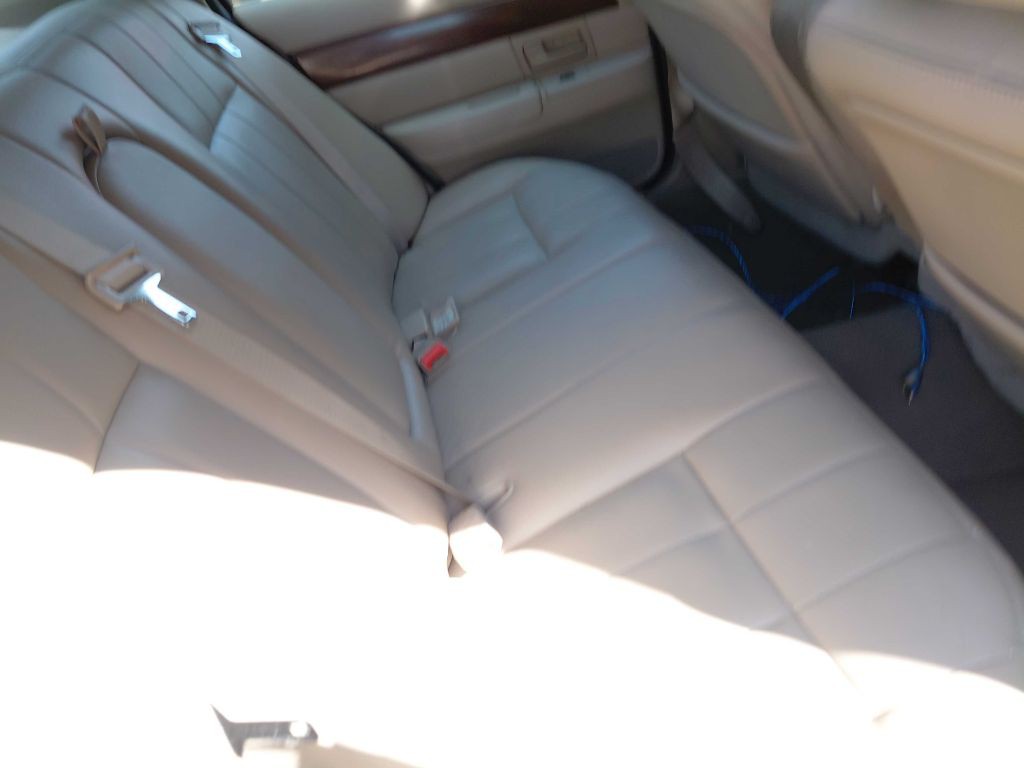 2004 Mercury Grand Marquis Image 8