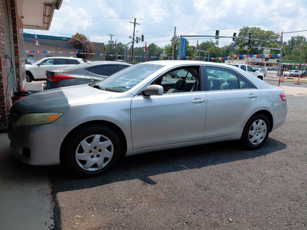 2010 Toyota Camry Image 4
