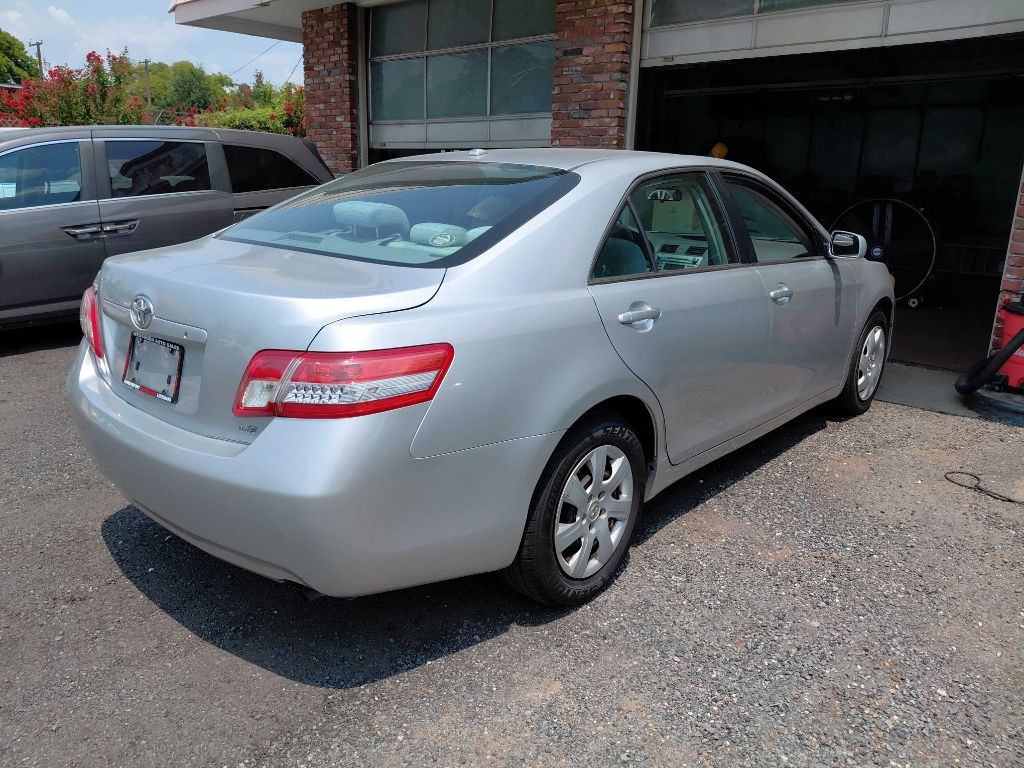2010 Toyota Camry Image 5