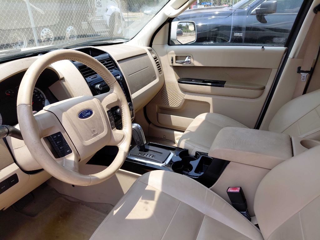 2010 Ford Escape Image 6