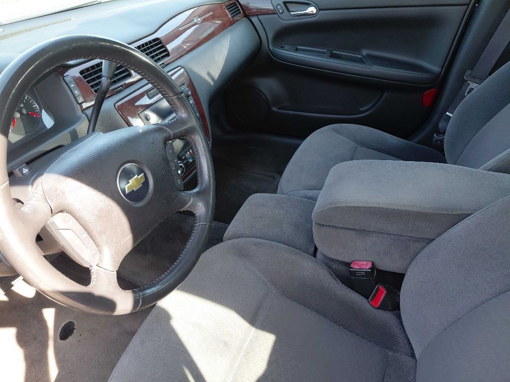 2011 Chevrolet Impala Image 6