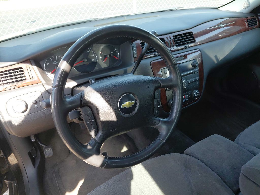 2011 Chevrolet Impala Image 7
