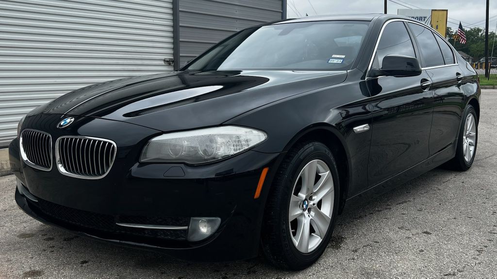 2013 BMW 5 Series Image 1