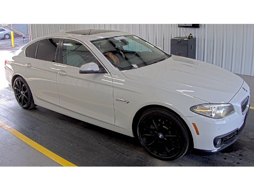 2016 BMW 5 Series Image 3