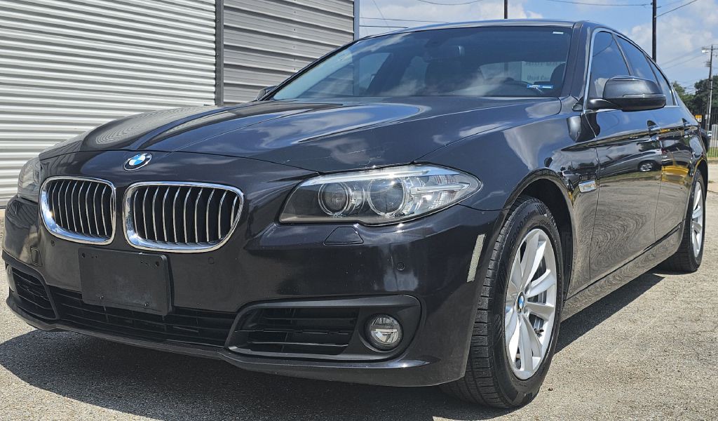 2015 BMW 5 Series Image 1
