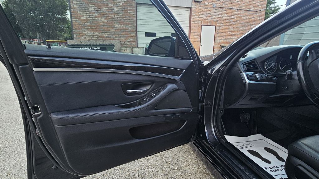 2015 BMW 5 Series Image 12