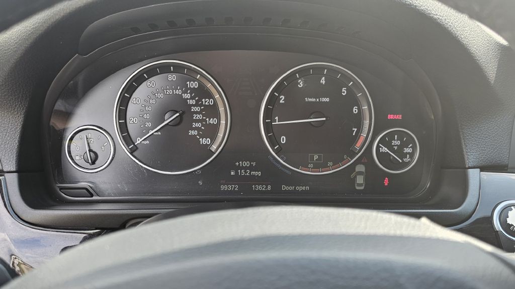 2015 BMW 5 Series Image 25