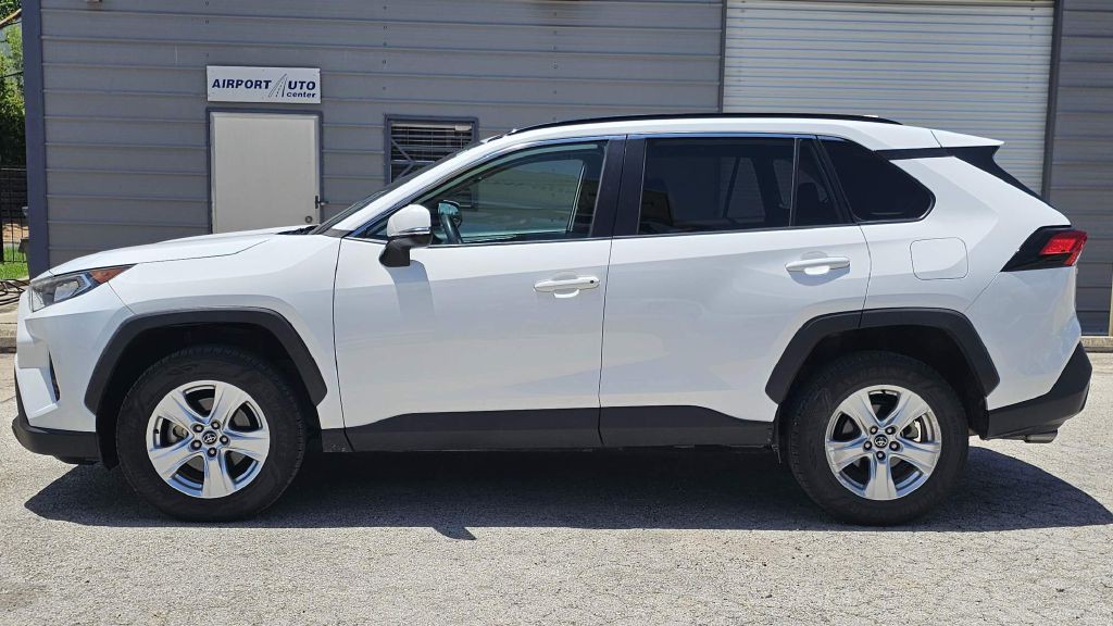 2021 Toyota Rav4 Image 2