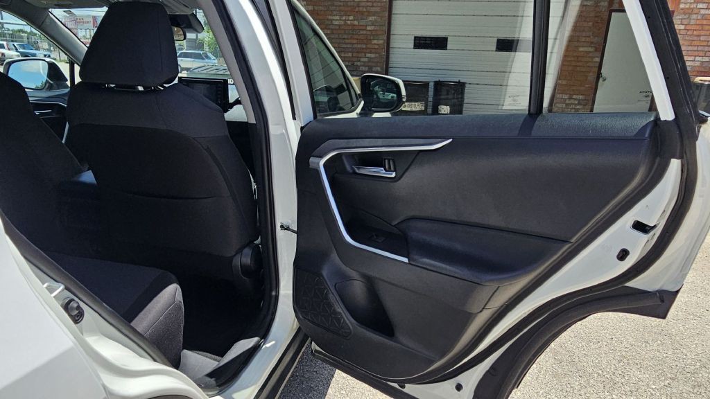 2021 Toyota Rav4 Image 18