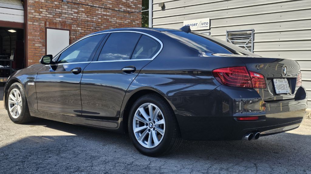 2015 BMW 5 Series Image 2