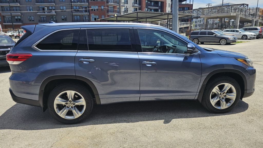 2019 Toyota Highlander Image 4