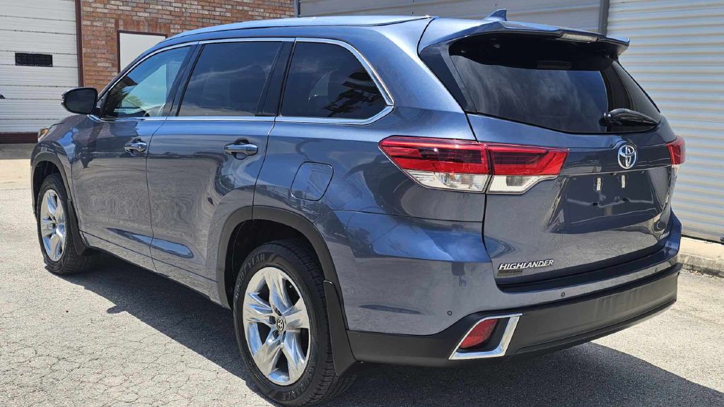 2019 Toyota Highlander Image 8