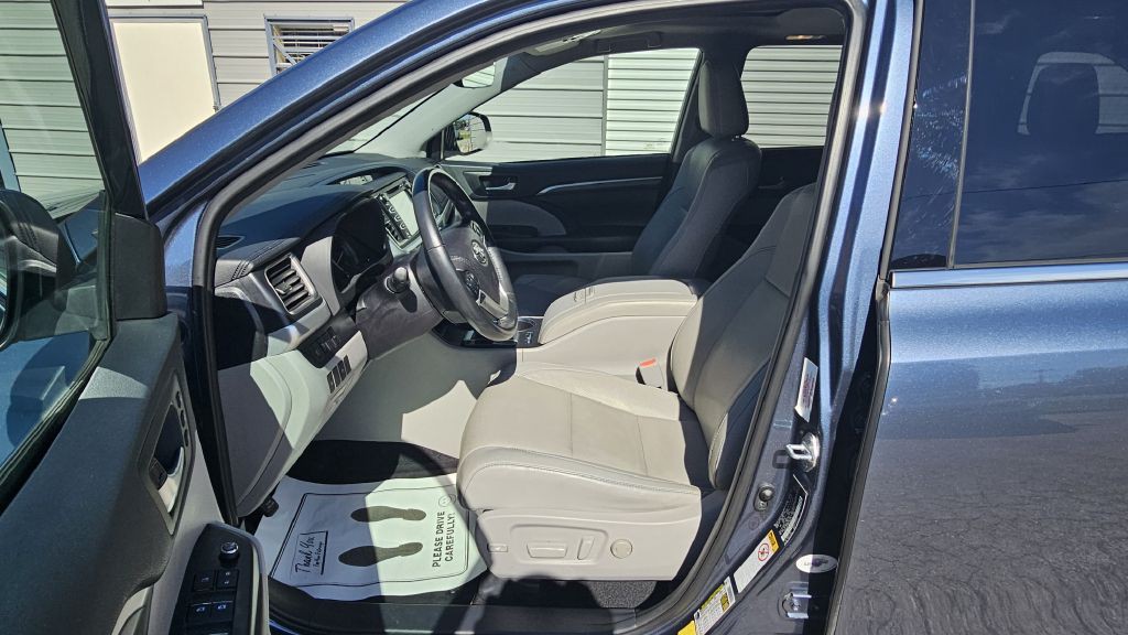 2019 Toyota Highlander Image 9