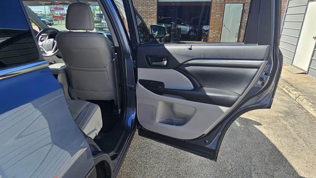 2019 Toyota Highlander Image 15