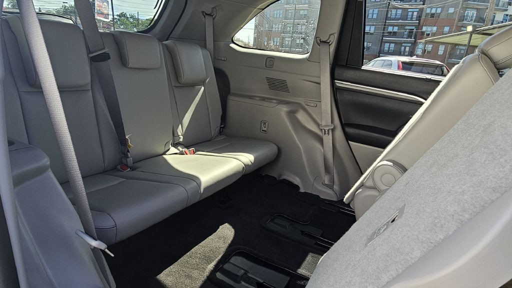 2019 Toyota Highlander Image 17
