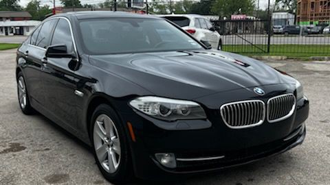 2013 BMW 5 Series Image 2