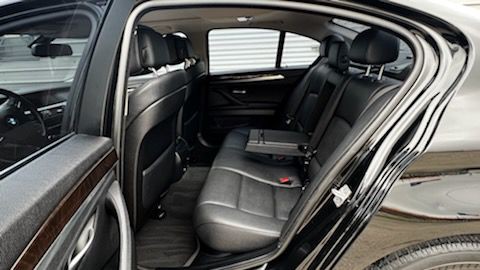 2013 BMW 5 Series Image 9