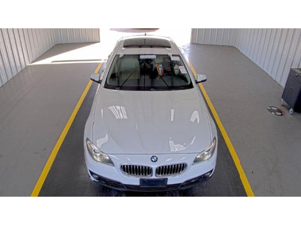 2016 BMW 5 Series Image 2