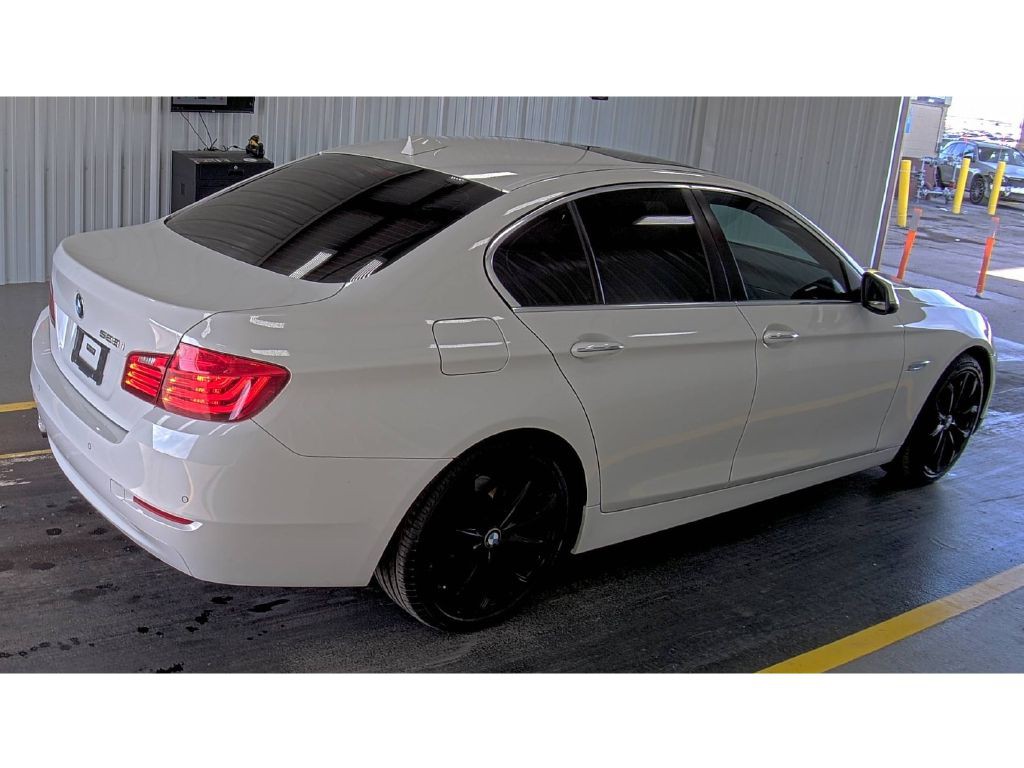2016 BMW 5 Series Image 4