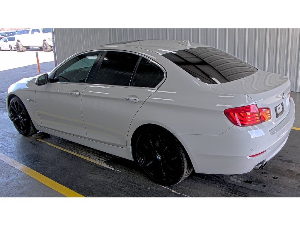 2016 BMW 5 Series Image 6