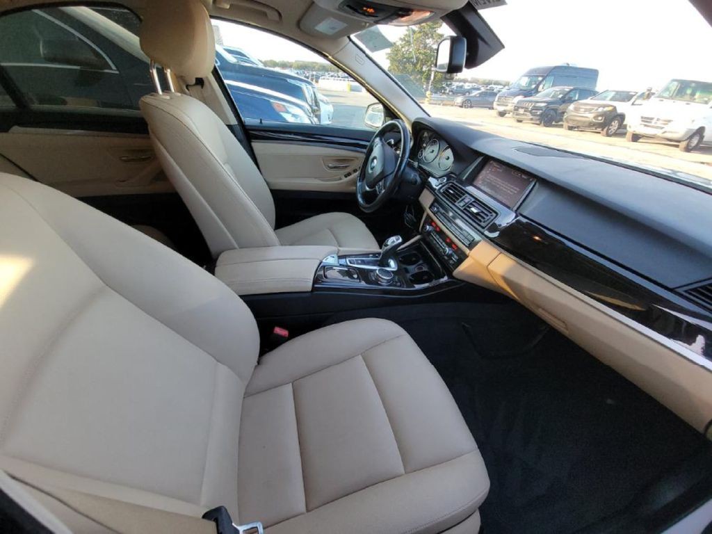 2016 BMW 5 Series Image 8