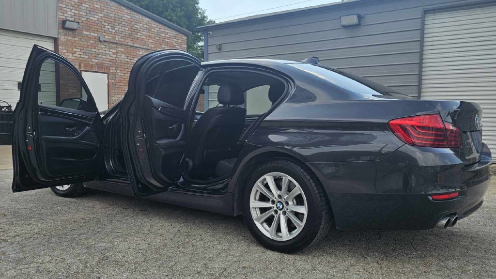 2015 BMW 5 Series Image 12