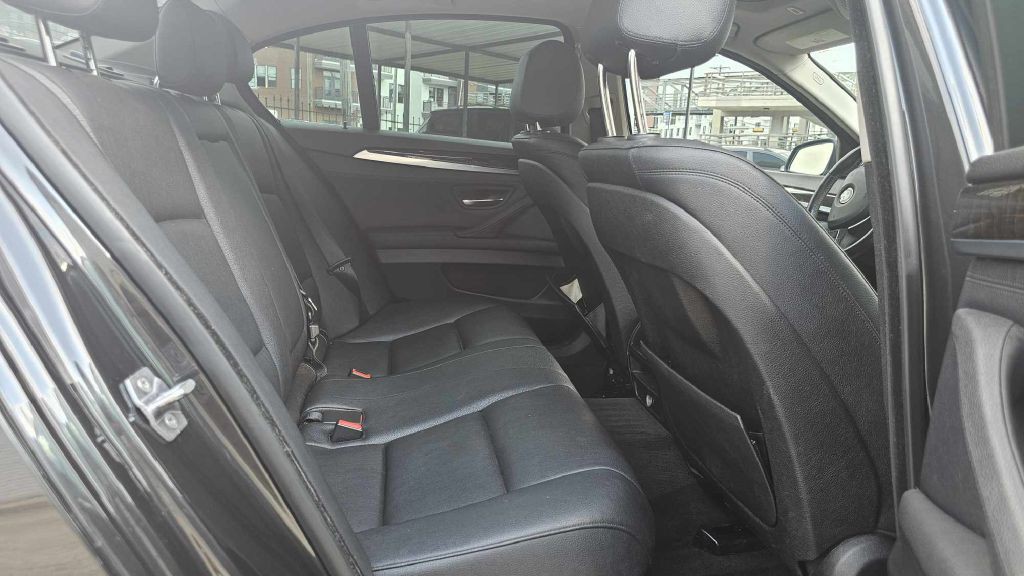 2015 BMW 5 Series Image 14