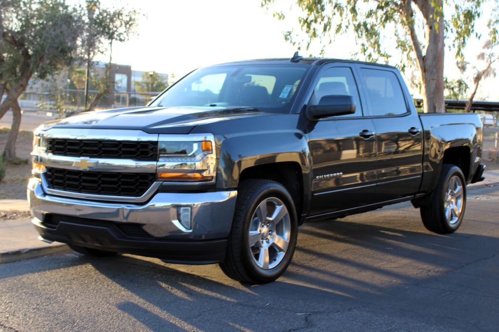 2017 Chevrolet Silverado 1500 Image 3