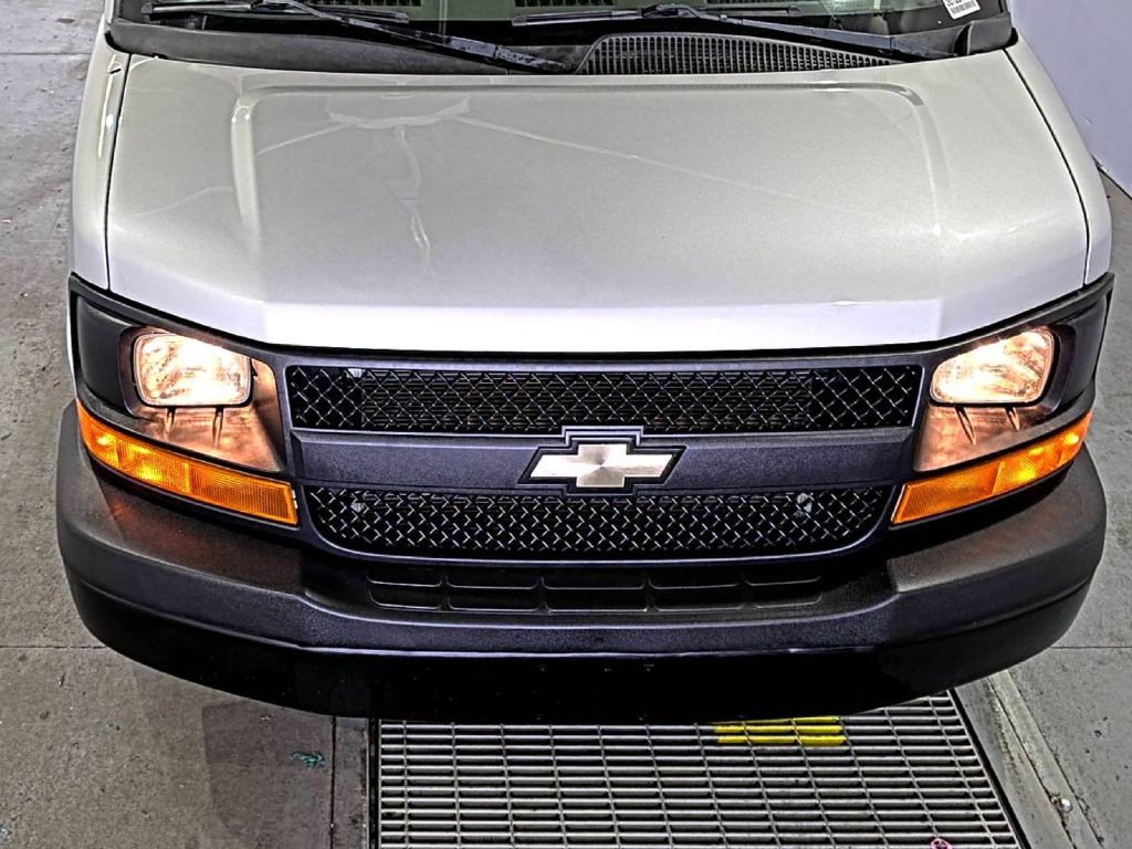 2014 Chevrolet Express Image 5