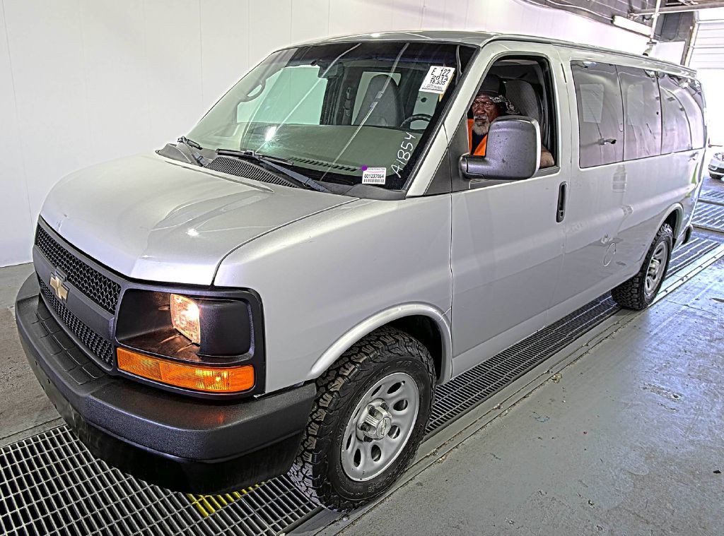 2014 Chevrolet Express Image 6