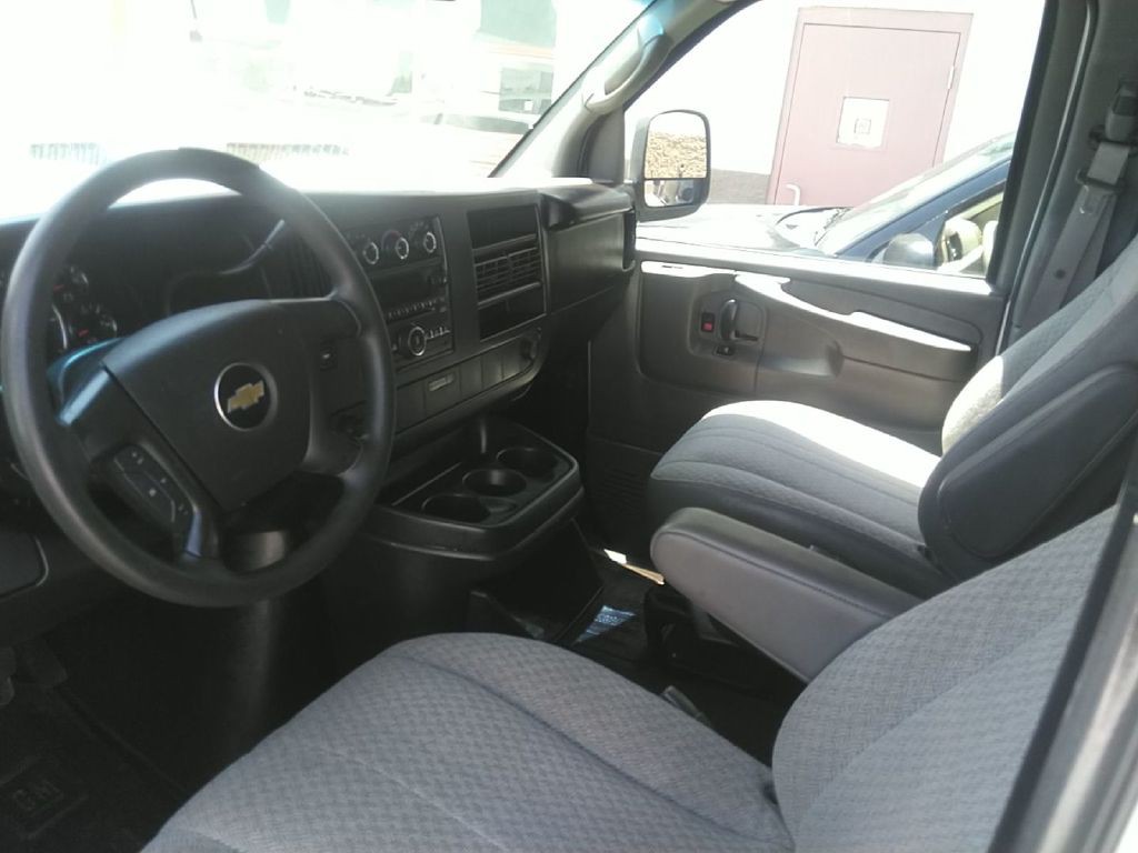 2014 Chevrolet Express Image 16