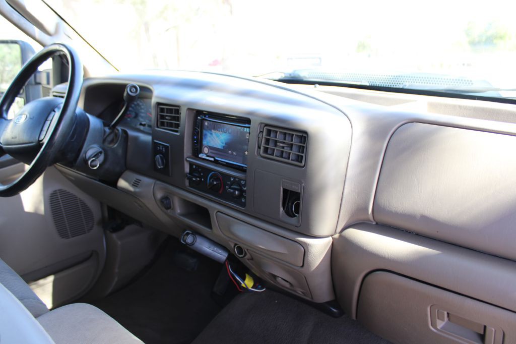 2003 Ford F-250 Image 21