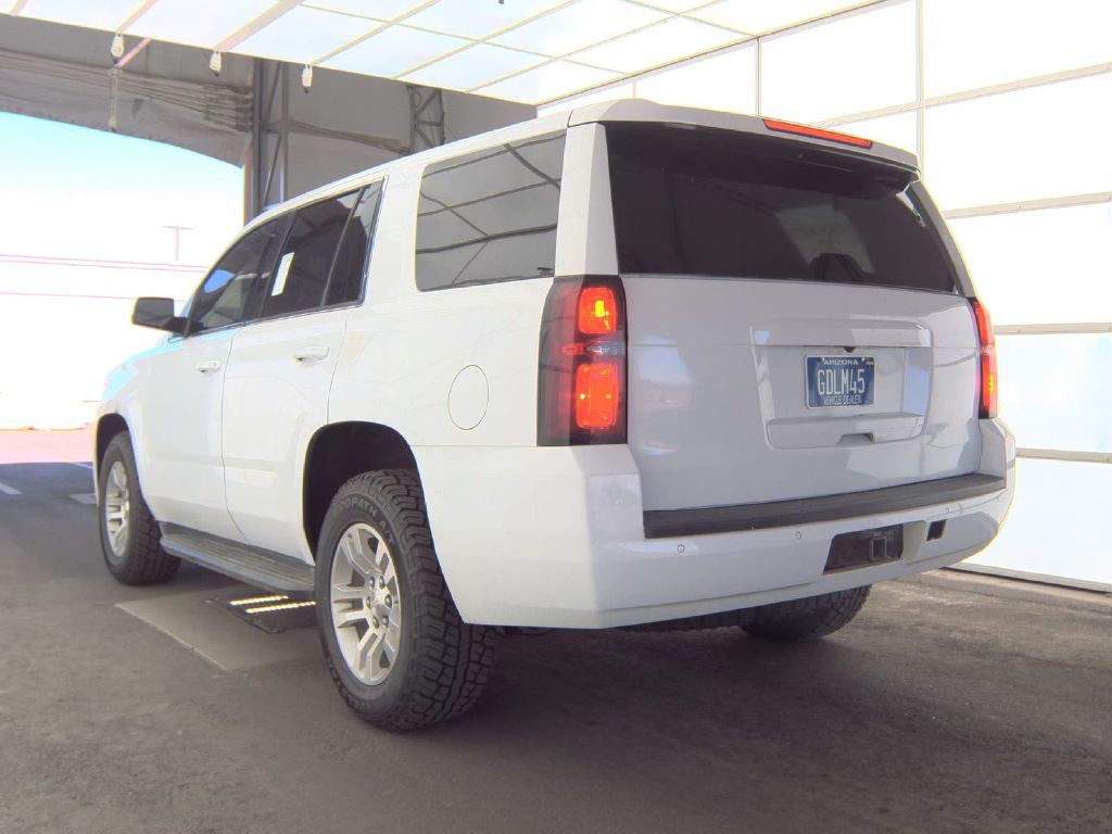 2017 Chevrolet Tahoe Image 4