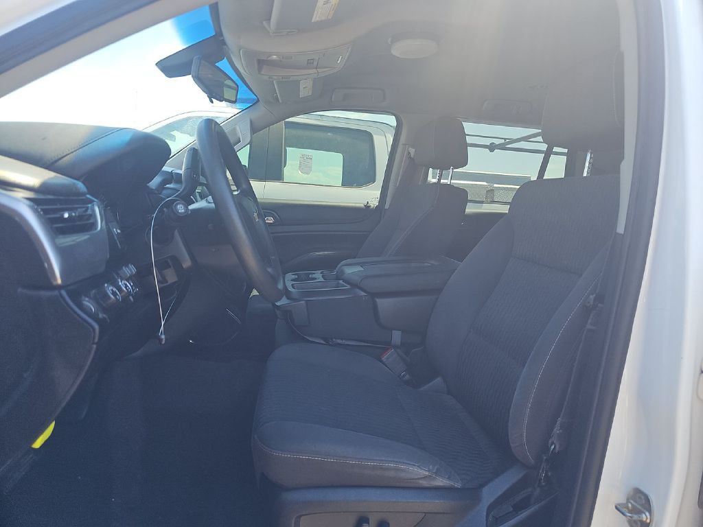 2017 Chevrolet Tahoe Image 6