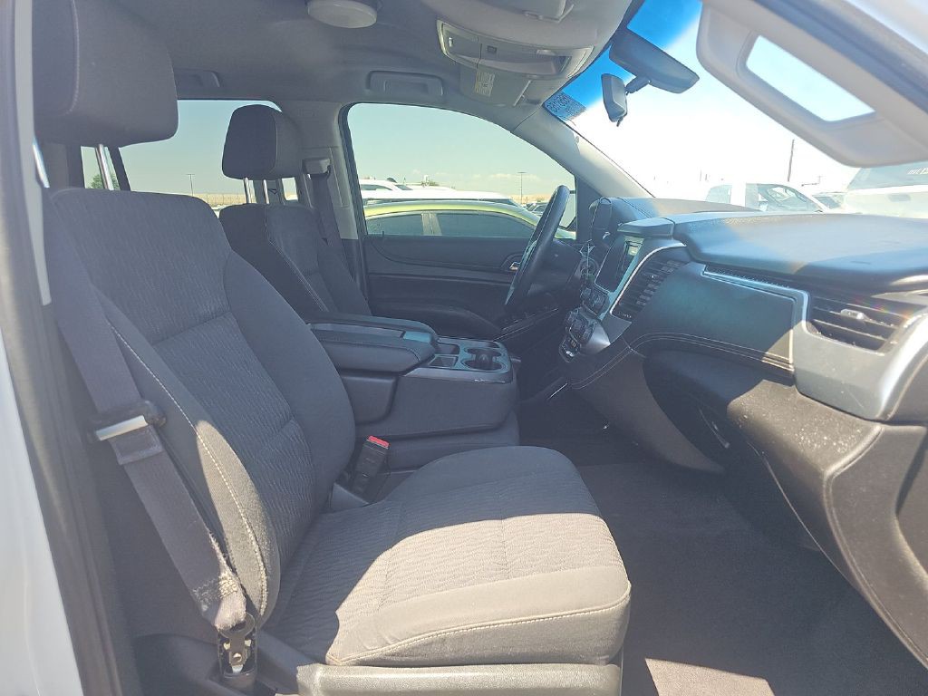 2017 Chevrolet Tahoe Image 10