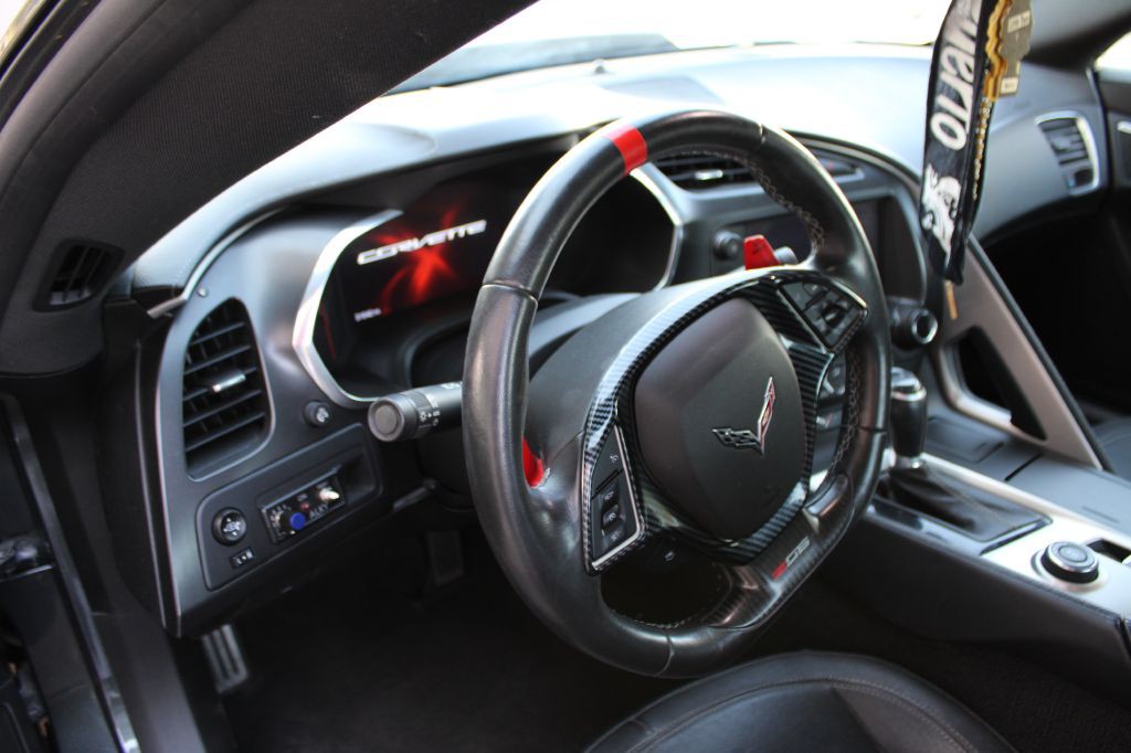 2017 Chevrolet Corvette Image 14