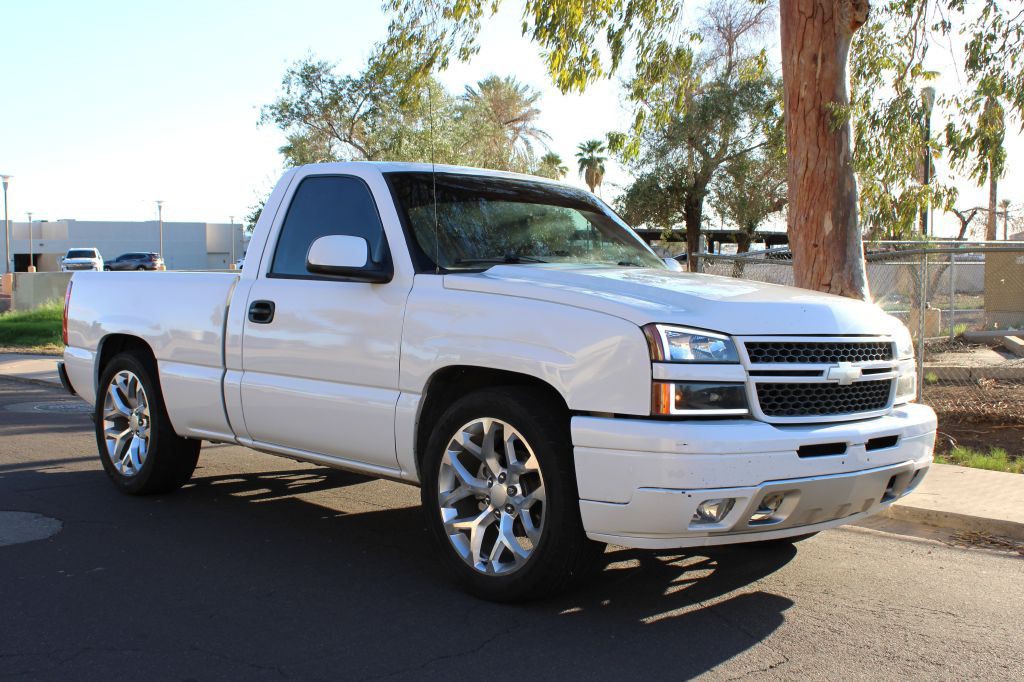 2005 Chevrolet Silverado 1500 Image 1