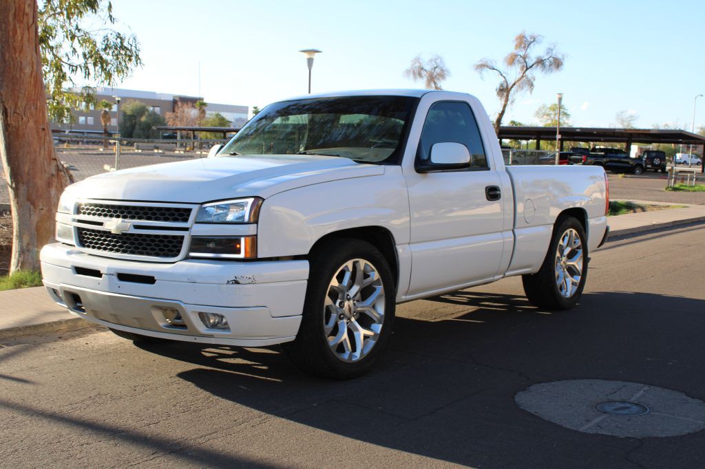 2005 Chevrolet Silverado 1500 Image 3