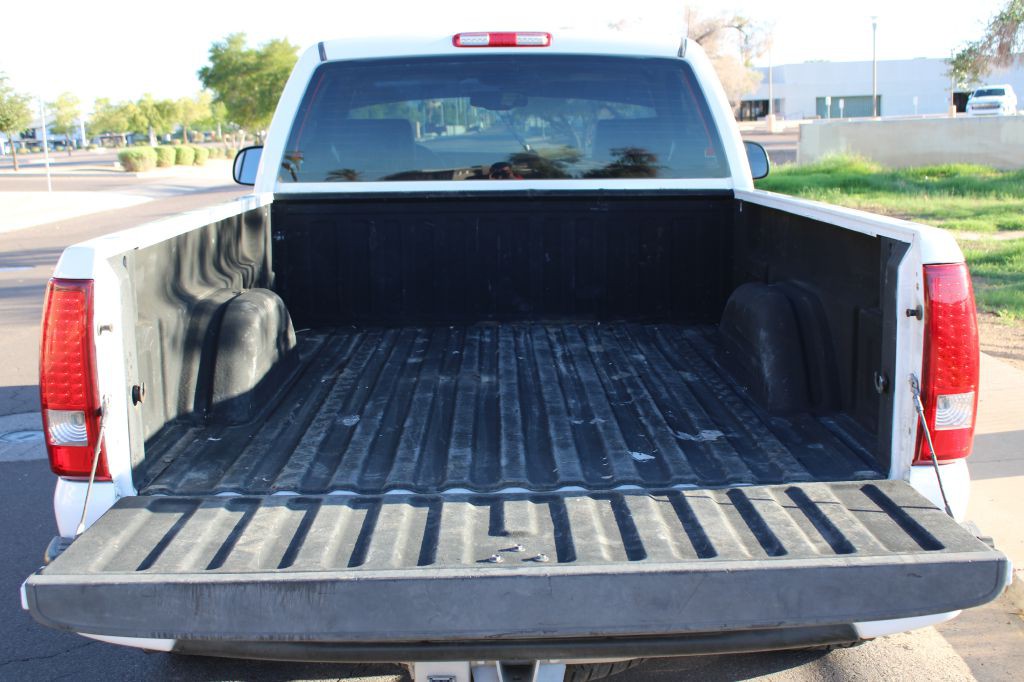 2005 Chevrolet Silverado 1500 Image 18