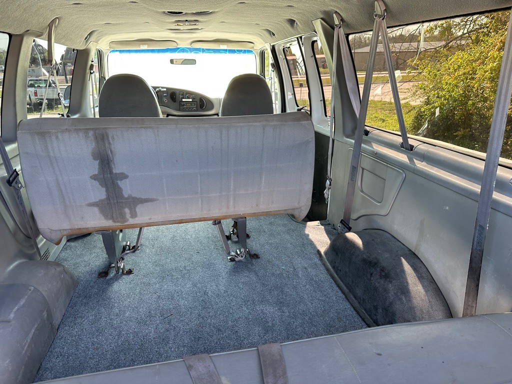 1998 Ford Econoline Image 11