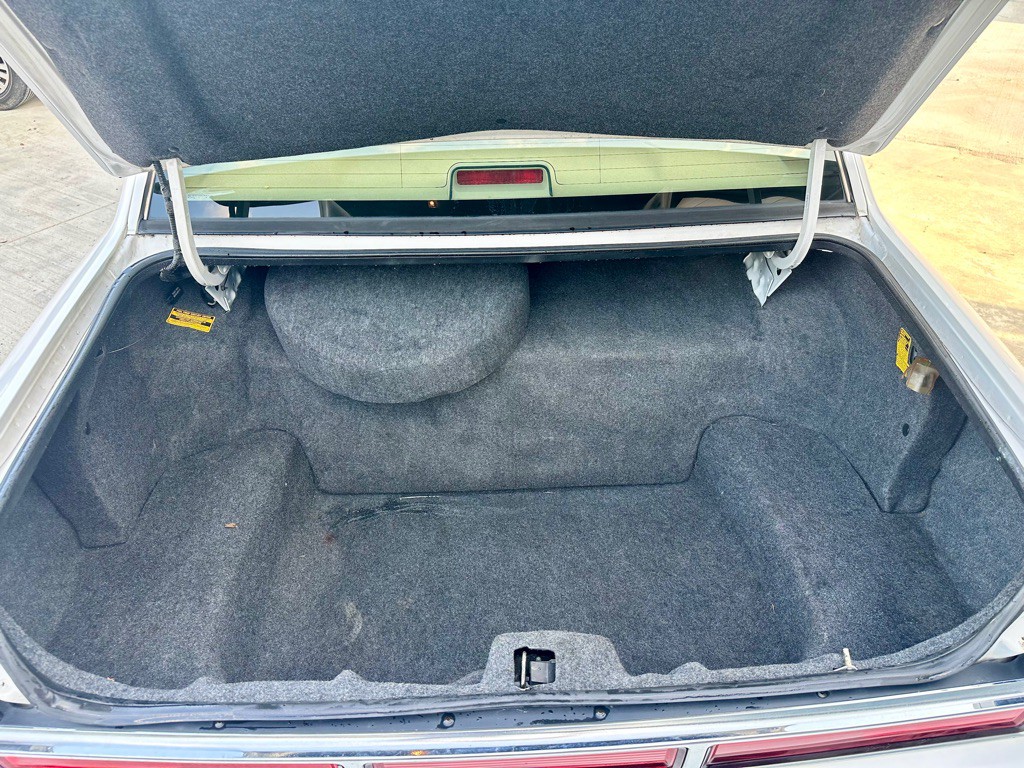 1997 Lincoln Town Car Image 18