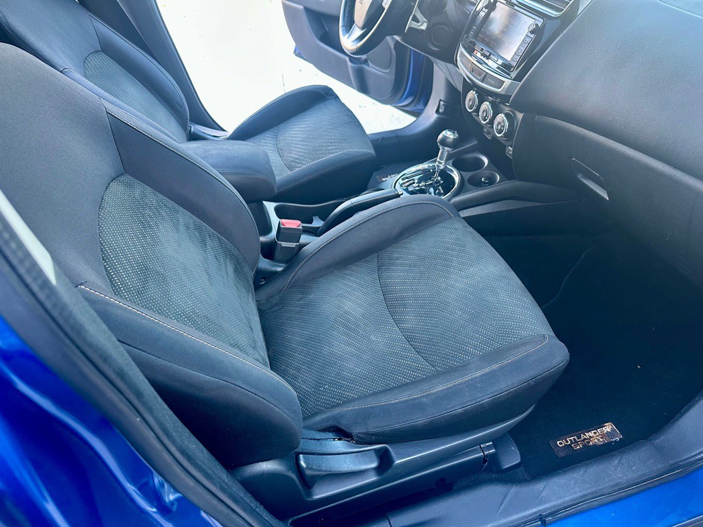 2015 Mitsubishi Outlander Image 12